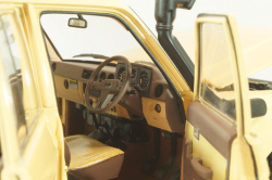 Toyota Land Cruiser 60 1981, beige, w/roof rack + (08956XBE), KYO8956XE, Kyosho 1:18