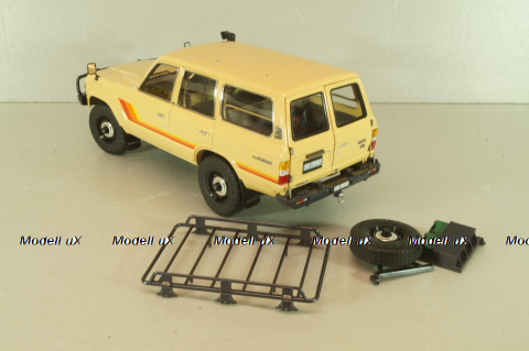 Toyota Land Cruiser 60 1981, beige, w/roof rack + (08956XBE), KYO8956XE, Kyosho 1:18