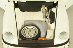 Porsche 911 Carrera Coupe 3.2 1983, white, 100063024, Minichamps 1:18