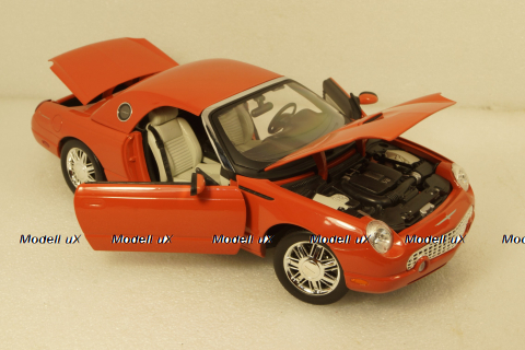 Ford Thunderbird  James Bond 007 Die Another day, 10013 Minichamps 1:18