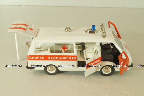 Раф-22031, скорая медицинская помощь, бело-серый, октябрь 1991, Тантал/Радон 1:43