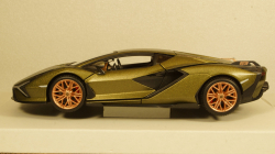 Lamborghini Sian FKP 37, matt olivee, Burago 1:24
