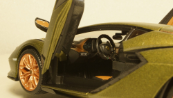 Lamborghini Sian FKP 37, matt olivee, Burago 1:24