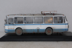 Лаз-696Н с газовыми баллонами бело-голубой, Improved Models 1:43