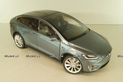 Tesla Model X 2016, light grey, LS-Collectibles 1:18