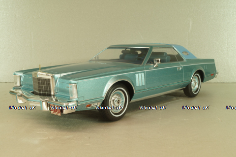 Lincoln Continental Mark V 1978, light blue, MGG18369, MCG 1:18