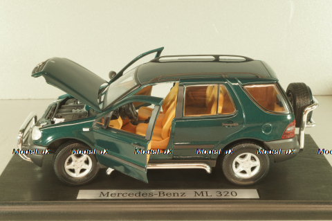 Mercedes-Benz ML 320 (W163) green, B66005217, Maisto 1:18