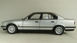 BMW 535I (E34) 1988 silver, 100024005 Minichamps, 1:18