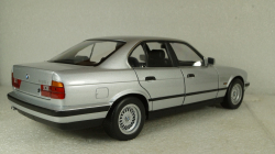 BMW 535I (E34) 1988 silver, 100024005 Minichamps, 1:18