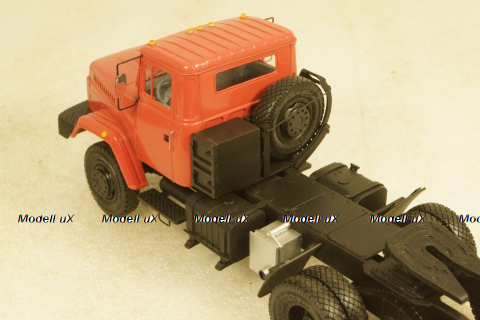 КРАЗ-64431 6х4 Тягач седельный, красный, Херсон Моделс 1:43