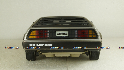 DeLorean DMC-12 1981, SunStar 1:18