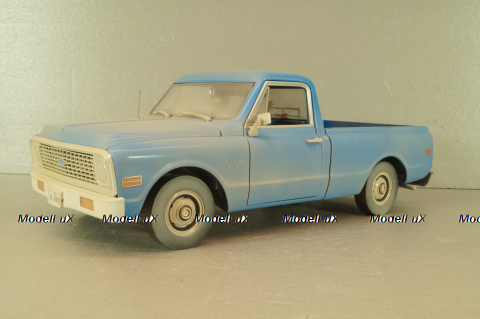 Chevrolet C-10 1971 from movie The Texas Chainsaw Massacre, blue, HWY-18014, Highway61 1:18