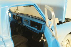 Chevrolet C-10 1971 from movie The Texas Chainsaw Massacre, blue, HWY-18014, Highway61 1:18