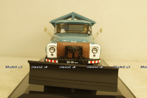 ПР-130 пескоразбрасыватель на шасси Зил-130 1968г, голубой, 113023, DiP Models 1:43