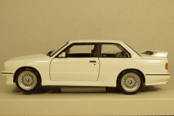 BMW 3-series M3 ( E30) 1988, white, BU21100W , Bburago 1:24