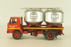 OM N100 truck 1972, red/silver, CAMD083, Camion D'epoca #83, Deagostini 1:43