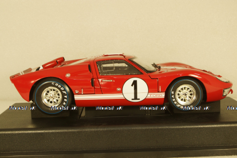 Ford GT-40 MK II #1 winner 12h Sebring 1966 Miles, Ruby, Shelby Collectibles 1:18