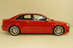 Audi RS 4 (B7) 4.2 MSI 2005  Misano red, OT400, Otto 1:18 
