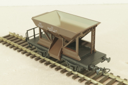 Вагон грузовой саморазгрузочный, 2-х осный, DR, эпоха III, brown, , 335, Kleinbahn 1:87 HO