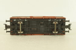 Вагон грузовой, крытый, 2-х осный DB, коричневый, HO, 46042, Roco 1:87