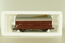 Вагон для перевозки животных "скотовоз", 2-х осный DB, коричневый, HO, 46035, Roco 1:87