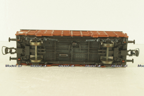 Вагон для перевозки животных "скотовоз", 2-х осный DB, коричневый, HO, 46035, Roco 1:87