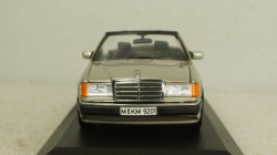 Mercedes E300 Cabriolet, A124, Minichamps 1:43