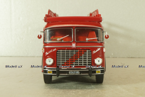 Fiat 642 RN2 Bartoletti racing car transporter 1957, red, Camion D'epoca #76, 1:43