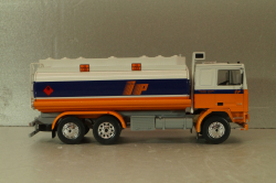 Volvo F12 fuel tanker 1977, white/orange, Camion D'epoca #74, 1:43 Уценка 5!