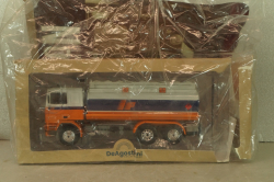 Volvo F12 fuel tanker 1977, white/orange, Camion D'epoca #74, 1:43 Уценка 3!