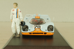 Porsche 917K Gulf #20 with figuren Steve McQueen, blue, McQueen Collection, 86435, Greenlight 1:43