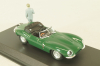 Jaguar XKSS 1957 with figuren Steve McQueen, green, McQueen Collection, 86434, Greenlight 1:43