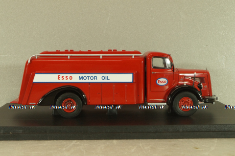 Mercedes L 6600 fuel tanker "ESSO" 1951, red, 02418, Schuco 1:43