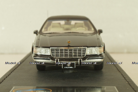 Cadillac Fleetwood 1993, black, VAV 1:43