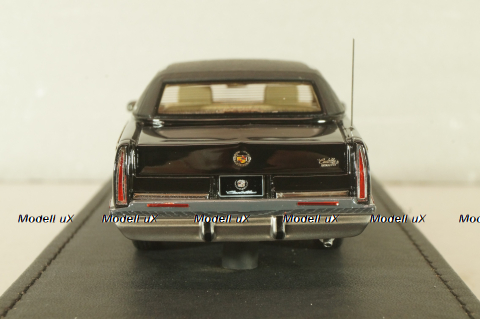 Cadillac Fleetwood 1993, black, VAV 1:43