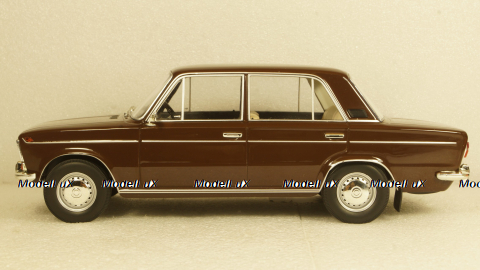 ВАЗ 2103 Жигули LADA 1972, T9-1800262, Triple9 1:18