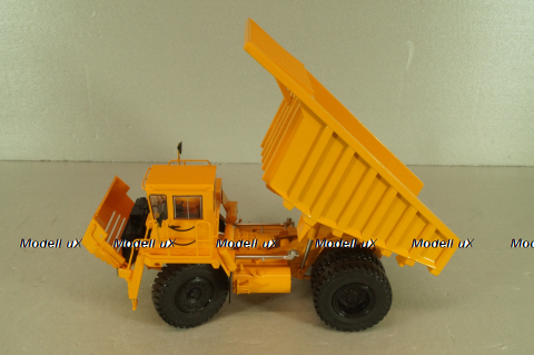 БелАЗ-7547 карьерный самосвал, оранжевый, 102774, ДМ Белаз 1:43