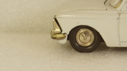 Москвич 408 А1 3 зажима, белый, Тантал/Радон 1:43 