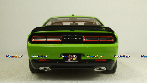 Dodge Challenger R/T Scat Pack Widebody 2020 Green, S1805704, Solido 1:18