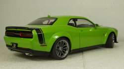 Dodge Challenger R/T Scat Pack Widebody 2020 Green, S1805704, Solido 1:18