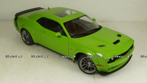 Dodge Challenger R/T Scat Pack Widebody 2020 Green, S1805704, Solido 1:18