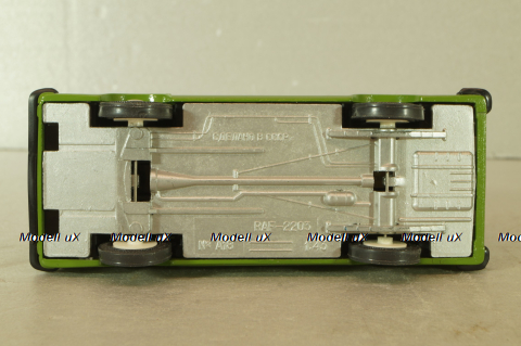 Раф-2203 Латвия А18, оливковый, Тантал/Радон 1:43