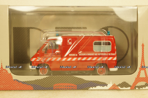 Renault Master (T30) Van VSAB Sanicar Ambulance Sapeurs, ODEON099, ODEON 1:43