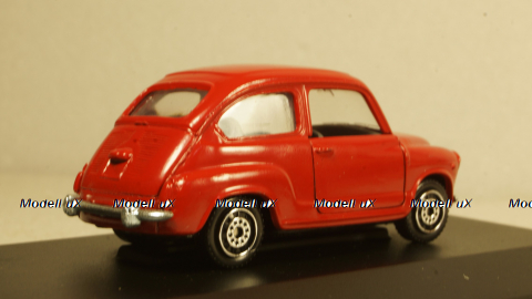Seat 500 red, Gusval 1:43 Уценка!