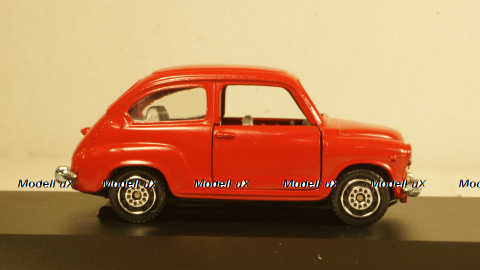 Seat 500 red, Gusval 1:43 Уценка!