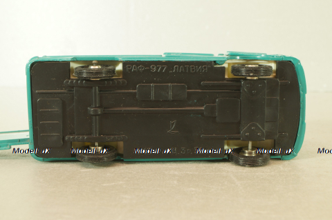 Раф-977, зеленый, з-д Двигатель 1:43 