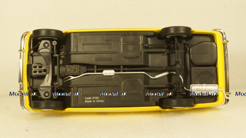 ВАЗ 2102 Жигули LADA Милиция СССР 1970, T9-1800233, Triple9 1:18