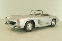 Mercedes-Benz 300SL Roadster (W198) 1957, silver, ‎180039030, Minichamps 1:18
