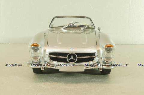 Mercedes-Benz 300SL Roadster (W198) 1957, silver, ‎180039030, Minichamps 1:18