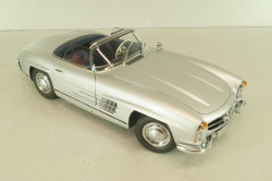 Mercedes-Benz 300SL Roadster (W198) 1957, silver, ‎180039030, Minichamps 1:18
